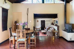 Scenic Mountain Retreat in Santiago Wine Country - Image 4