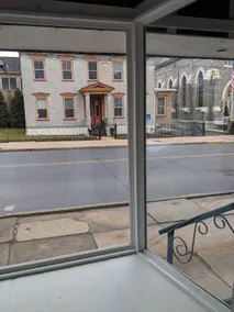 Vintage Storefront Studio: Uniquely Charming Stay - Image 5