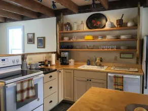 Hebron Historic Farmhouse - Image 5