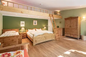 Apartment with Pool & Sauna - Image 5