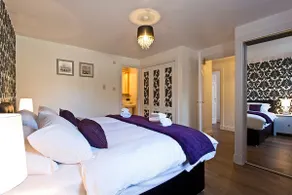 MODERN, geräumig, zentral gelegen, 3 Schlafzimmer, 2 Bäder, kostenlose Park PAR - Image 5