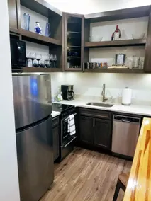 Cozy 1BR, Heart of Entertainment Center -Unit A - Image 2