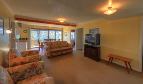 Sommers Bay Beach House - Image 3