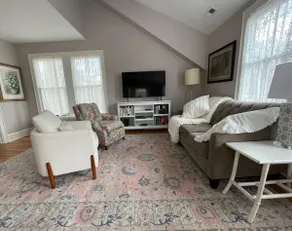Cozy cottage in the village of Pound Ridge - Image 3