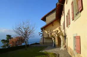 Château dans les vignes - Image 4