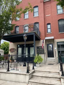 Beautiful Condo in New Town St. Charles - Image 2