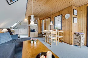 Cozy apartment with large balcony (East-facing) - Image 4
