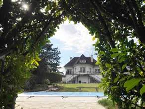 Family house, private heated swimming pool - Image 2
