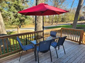 Cottage walking distance to Lake Geneva! - Image 4