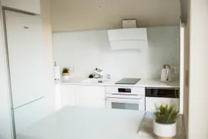 White Apartment - Image 4