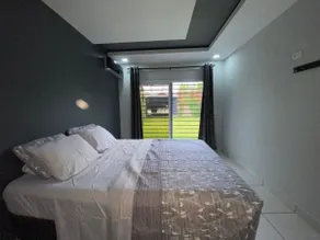 Nice house with a garden - Image 3