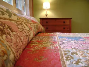 Elegant & Artistic Ligonier Cottage | In the Woods - Image 2