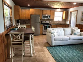 Florida Cottage in a quiet setting close to beach - Image 5