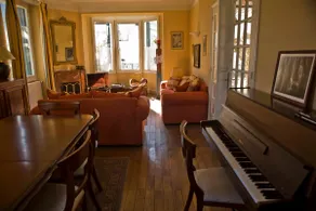 Townwith house w/ private swimming pool. - Image 3