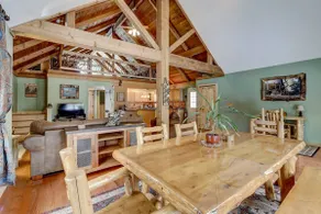 Cabin Outdoor HotTub Sleeps 7 Pet Friendly - Image 3