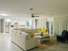 Luxury Vero Beach House, steps from private beach, fully renovated and equipped. - Image 4