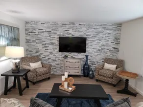 Beautiful home in a stress-free environment - Image 2