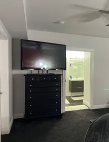 Spacious Basement Suite with Rec Room - Image 4