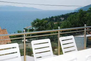 Deluxe Two-bedroom apartment with pool (4-6 pax.) - Image 3