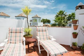 Charming beachside house Costabella, Marbella - Image 3