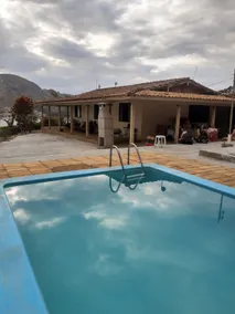 Capitolio retreat with pool overlooking the lake - Image 5