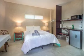 Fast internet! Walk to beach & restaurants! - Image 2