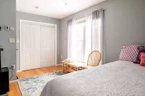 Private 3BR, 1 bath, Wi-Fi, AC & parking+TV - Image 2