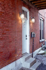 Cozy, Old World Charm Apartment in Benton Park!!! - Image 3