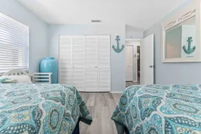 Updated Downtown Sarasota Villa, 2b/2b - Image 5