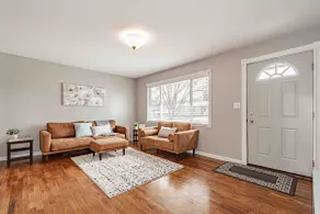 Cozy Midtown Cottage - Image 4