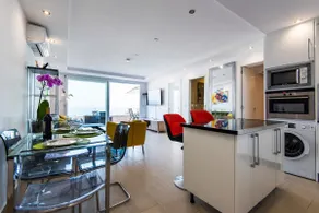 Seashore Bungalow Stunning - Image 4