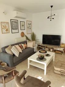 Colours Seaview Apartment - Image 4