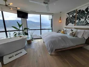 THE NEST A Luxury Lakefront Penthouse Oasis - Image 2