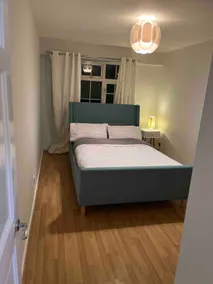 Lovely 2 bedroom apartment with parking space - Image 4