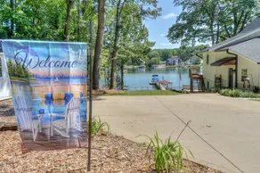 Lake Norman - Tranquility Cove - Beautiful Lakefront Apartment - Image 3