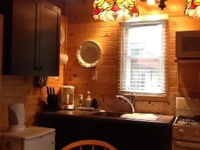 Cabin 4 at Cedar Lodge Camp Ground - Image 4