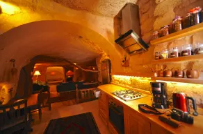 Anitya Cave House - Image 4