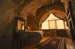 Anitya Cave House - Image 2
