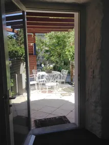 4 mins walk Thalwil Station, Free Parking, Historical - Image 4