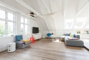 Spacious loft w. balcony in the heart of Aarhus - Image 2