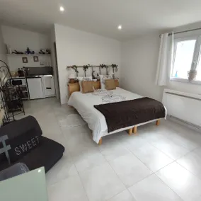 Studio indépendant dans villa, parking gratuit. - Image 4