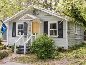 Summerville Schoolhouse Retreat - Image 2