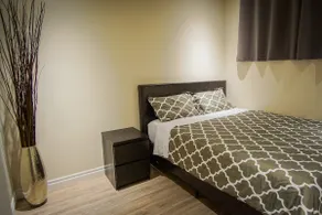 ⭐Fancy Clean Legal Suite near YYC✔ KING &QUEEN BD✔ - Image 4