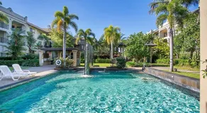 Tropical Retreat with 9 Pools Gym and BBQ Access - Image 5