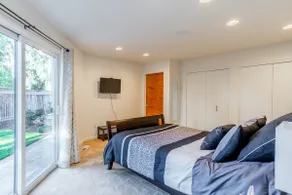 Private spacious suite in Mountain View - Image 2