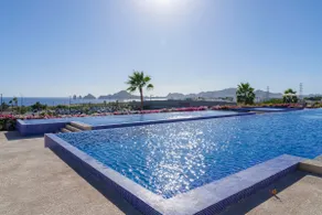 Infinity Pool, Ocean Views & Quiet Luxury - Image 3