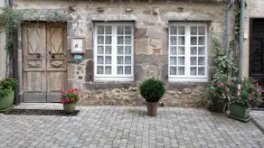 Quiet independent apartment in the historic center - Image 2