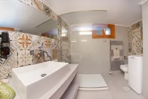 LIGHT SUITE | M house Suites - Image 4