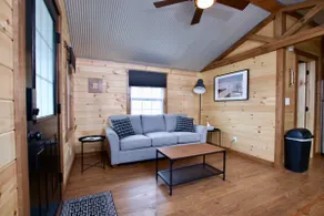 Cayo Cabin, 5-minutes to Berlin! - Image 4