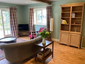 Hen House: Private annexe on stunning farm - Image 2